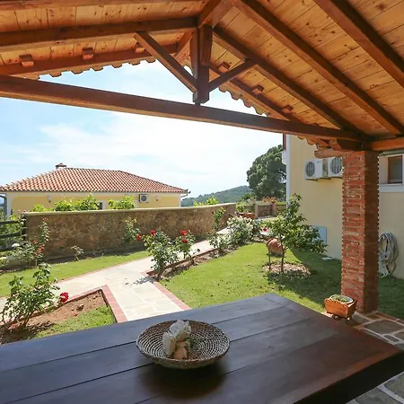 Jasmine Villas & Suites * Troulos