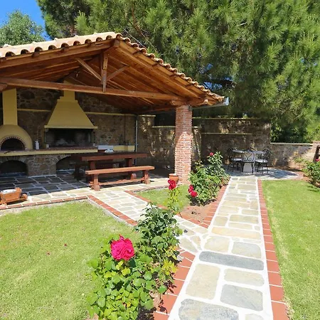 Jasmine Villas & Suites Troulos