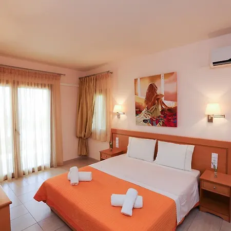 Jasmine Villas & Suites Troulos