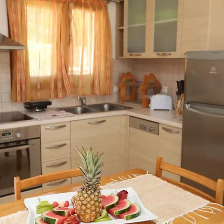 Jasmine Villas & Suites Troulos