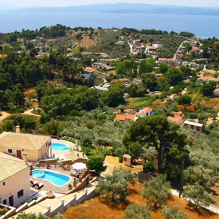 Jasmine Villas & Suites Troulos