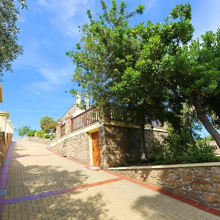 Jasmine Villas & Suites *